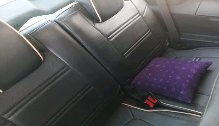 2018 Tata Hexa XE 4X2 7 STR, Diesel, Manual, 1,07,028 km, interior