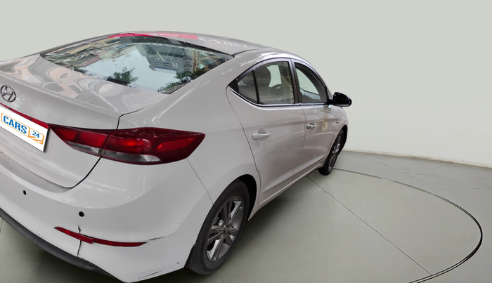 2017 Hyundai New Elantra 2.0 S PETROL, Petrol, Manual, 1,35,295 km, exterior