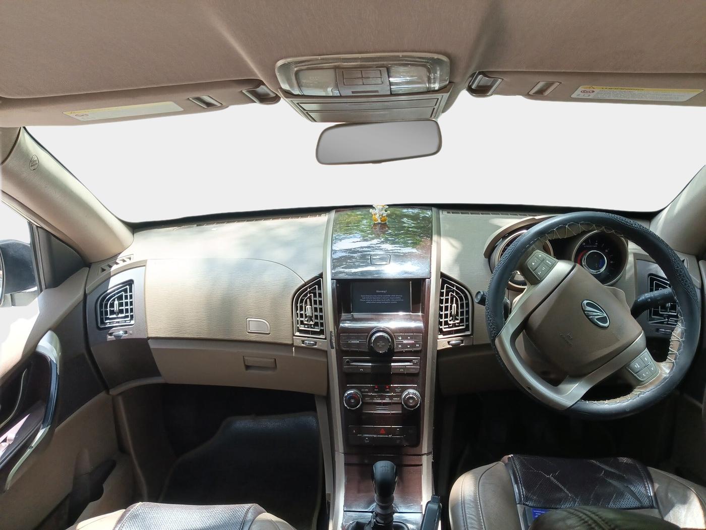 2012 Mahindra XUV500 W8, Diesel, Manual, 1,51,381 km, interior