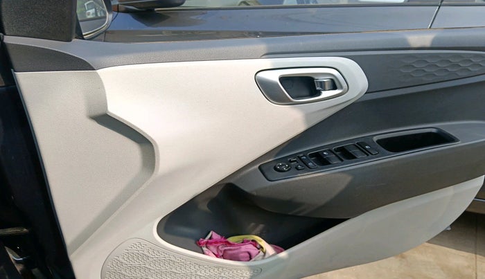 2023 Hyundai GRAND I10 NIOS SPORTZ AMT 1.2 KAPPA VTVT, Petrol, Automatic, 3,696 km, interior