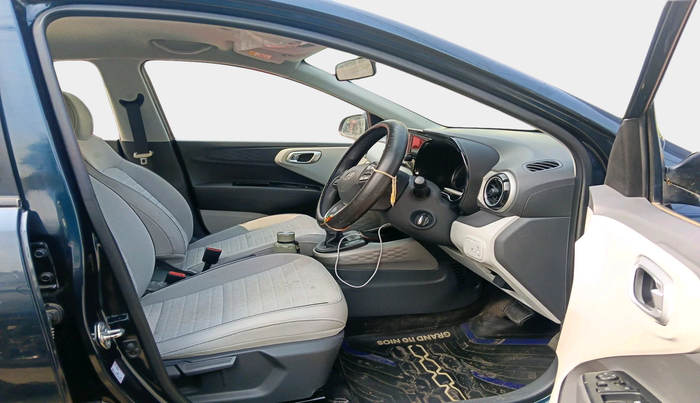 2023 Hyundai GRAND I10 NIOS SPORTZ AMT 1.2 KAPPA VTVT, Petrol, Automatic, 3,696 km, interior