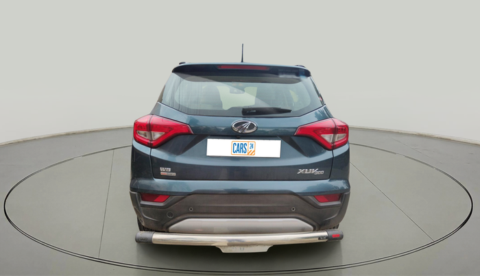 2021 Mahindra XUV300 W8 (O) 1.2 PETROL AMT, Petrol, Automatic, 49,203 km, exterior