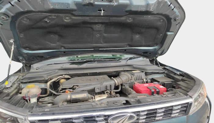 2021 Mahindra XUV300 W8 (O) 1.2 PETROL AMT, Petrol, Automatic, 49,203 km, exterior