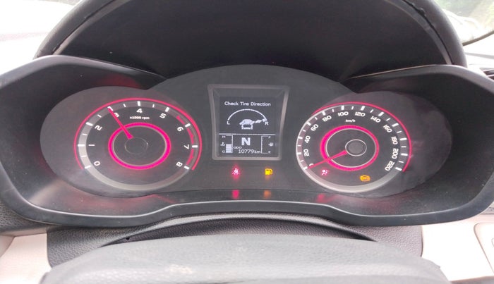 2021 Mahindra XUV300 W8 1.2 PETROL, Petrol, Manual, 10,779 km, interior