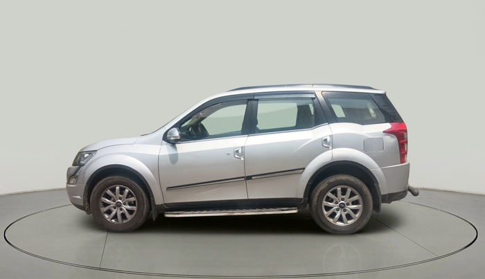 2017 Mahindra XUV500 W10 1.99, Diesel, Manual, 71,432 km, exterior