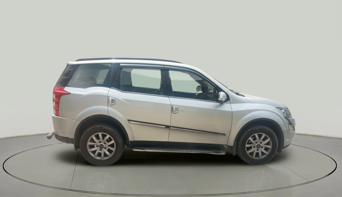 2017 Mahindra XUV500 W10 1.99, Diesel, Manual, 71,432 km, exterior