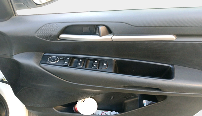 2023 KIA SONET HTK 1.2, Petrol, Manual, 64,946 km, interior