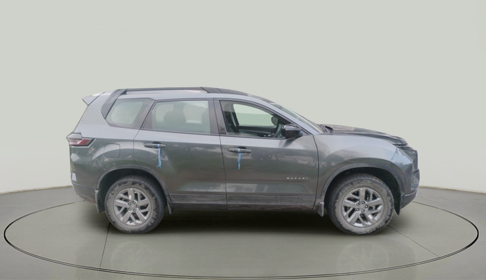 2024 Tata Safari PURE (O), Diesel, Manual, 4,992 km, exterior