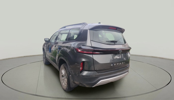 2024 Tata Safari PURE (O), Diesel, Manual, 4,992 km, exterior