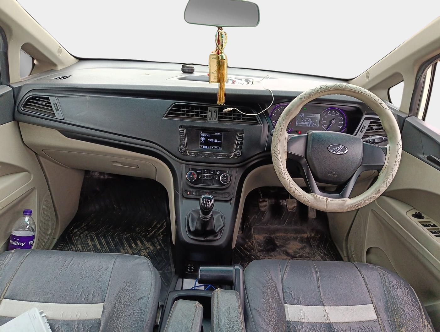 2018 Mahindra MARAZZO M4 8 STR, Diesel, Manual, 1,11,573 km, interior