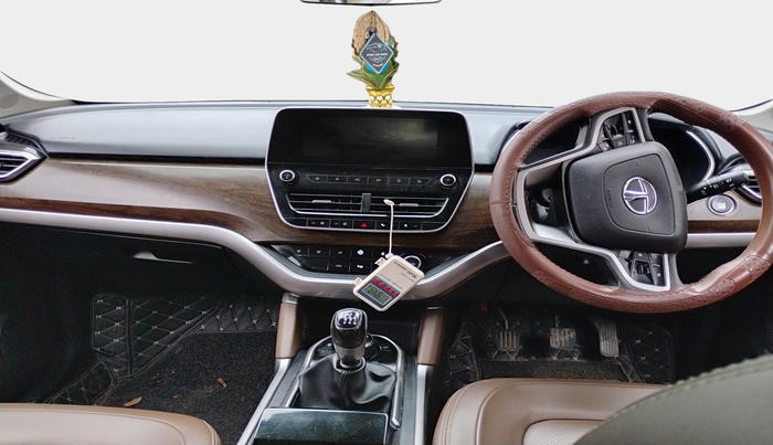 2019 Tata Harrier XZ 2.0L, Diesel, Manual, 1,33,477 km, interior