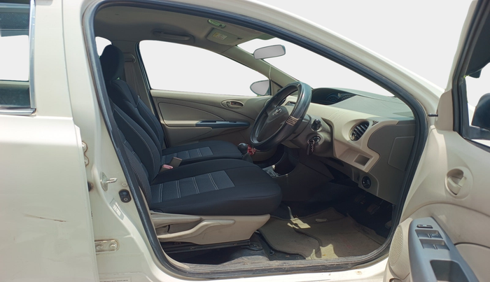 2015 Toyota Etios G, Petrol, Manual, 40,104 km, interior