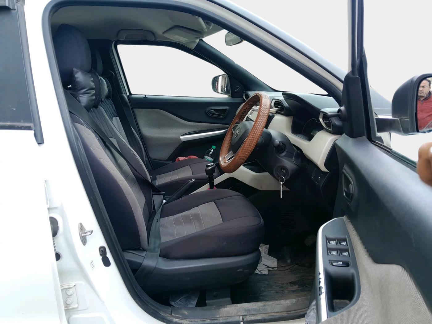 2023 Nissan MAGNITE XE, Petrol, Manual, 30,807 km, interior
