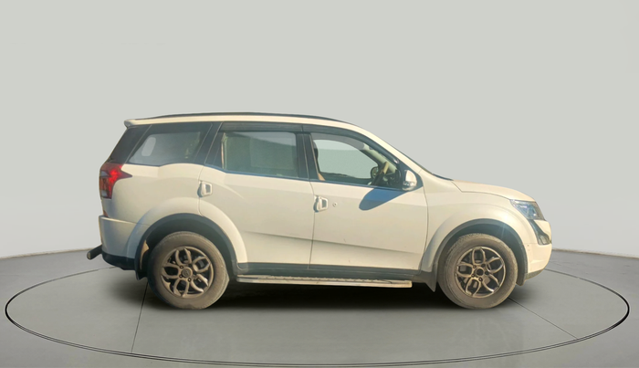 2020 Mahindra XUV500 W7, Diesel, Manual, 48,349 km, exterior