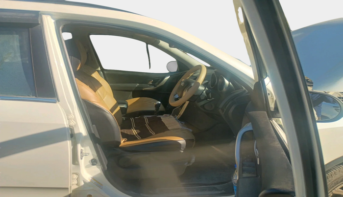 2020 Mahindra XUV500 W7, Diesel, Manual, 48,349 km, interior