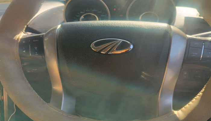 2020 Mahindra XUV500 W7, Diesel, Manual, 48,349 km, interior