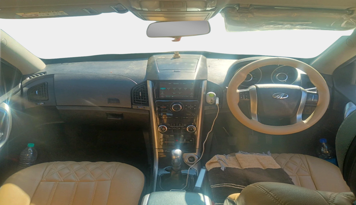 2020 Mahindra XUV500 W7, Diesel, Manual, 48,349 km, interior