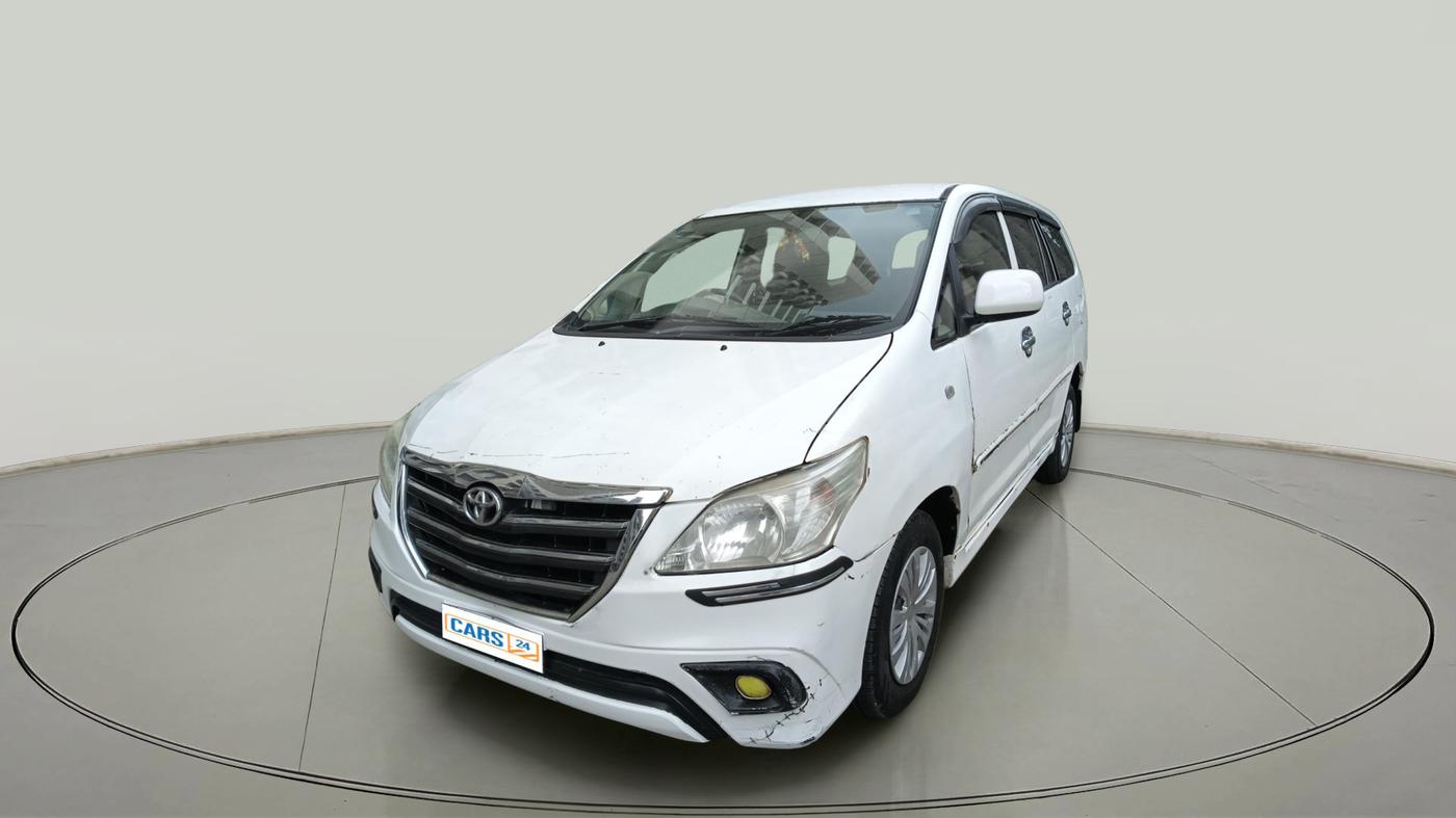 2013 Toyota Innova 2.5 GX 8 STR, Diesel, Manual, 2,11,955 km, exterior