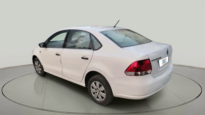 2012 Volkswagen Vento TRENDLINE 1.6, Petrol, Manual, 1,00,000 km, exterior