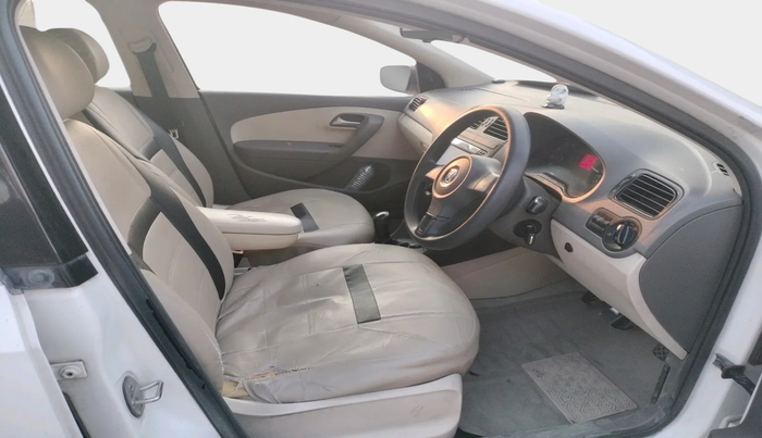 2012 Volkswagen Vento TRENDLINE 1.6, Petrol, Manual, 97,447 km, interior