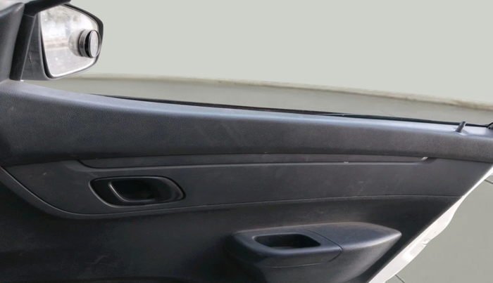 2016 Renault Kwid RXT 0.8, Petrol, Manual, 71,087 km, interior