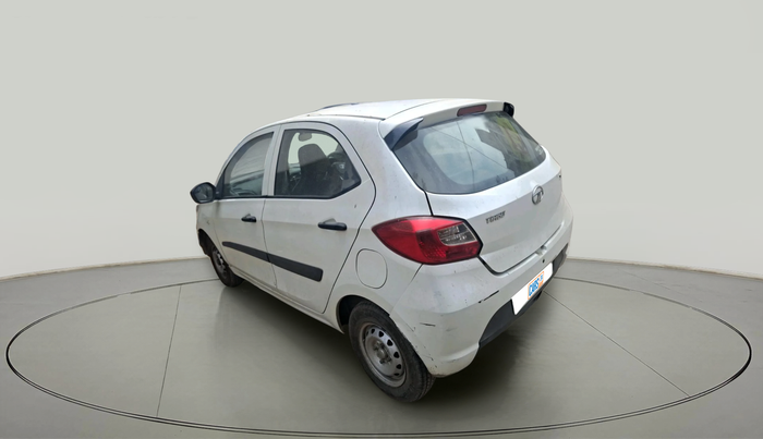 2016 Tata Tiago XE PETROL, Petrol, Manual, 31,885 km, exterior