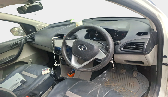 2016 Tata Tiago XE PETROL, Petrol, Manual, 31,885 km, interior