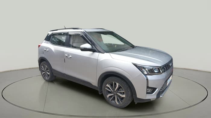 2020 Mahindra XUV300 W8 (O) 1.2 PETROL, Petrol, Manual, 19,762 km, exterior