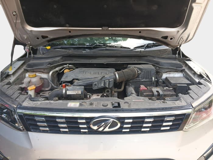 2020 Mahindra XUV300 W8 (O) 1.2 PETROL, Petrol, Manual, 19,762 km, exterior