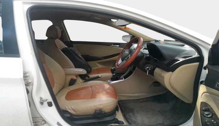2014 Hyundai Verna FLUIDIC 1.6 CRDI SX, Diesel, Manual, 1,51,849 km, interior