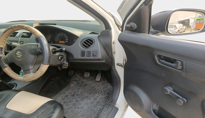 2010 Maruti Swift LXI 1.3, Petrol, Manual, 79,600 km, interior