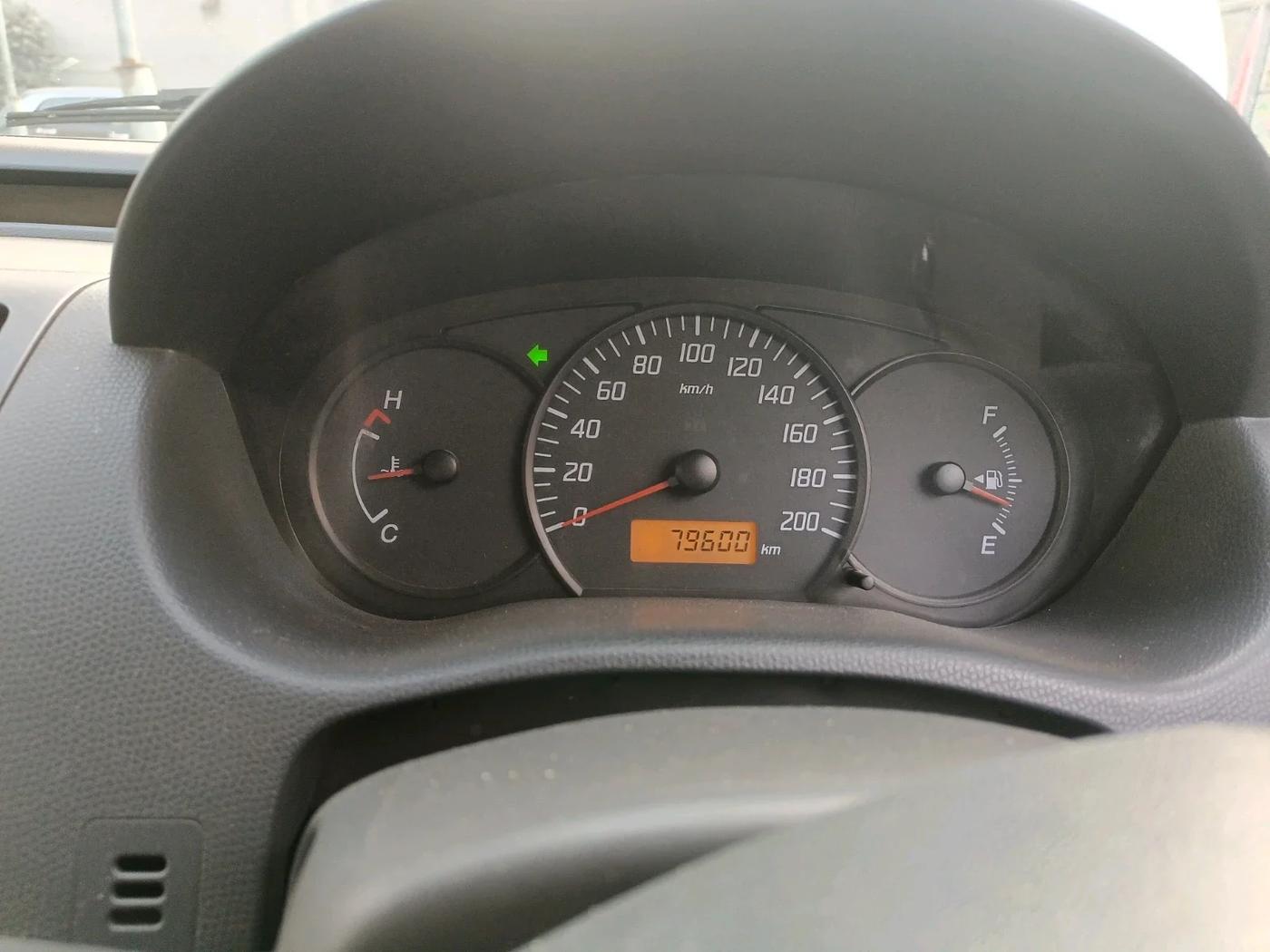 2010 Maruti Swift LXI 1.3, Petrol, Manual, 79,600 km, interior