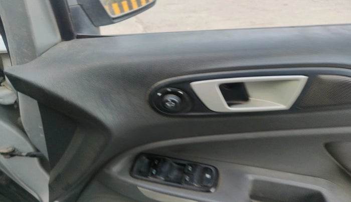 2014 Ford Ecosport TITANIUM 1.5L DIESEL, Diesel, Manual, 1,42,044 km, interior