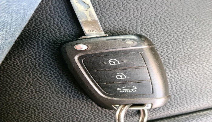 2017 Hyundai Verna 1.6 VTVT SX, Petrol, Manual, 61,862 km, interior