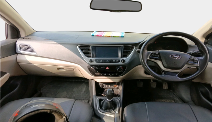 2017 Hyundai Verna 1.6 VTVT SX, Petrol, Manual, 61,862 km, interior