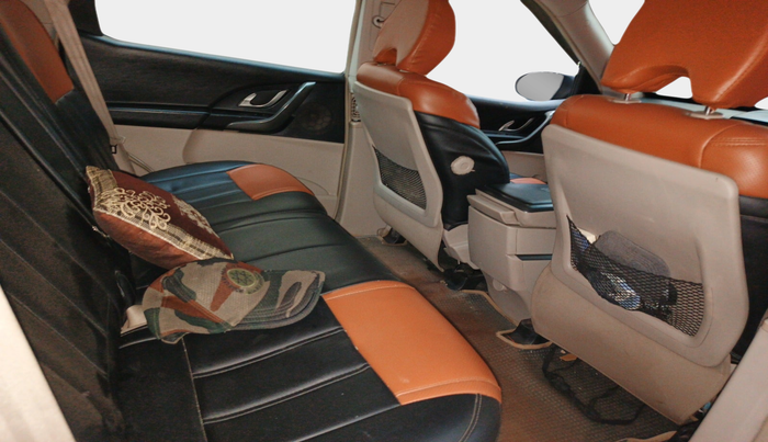 2015 Mahindra XUV500 W6, Diesel, Manual, 96,929 km, interior
