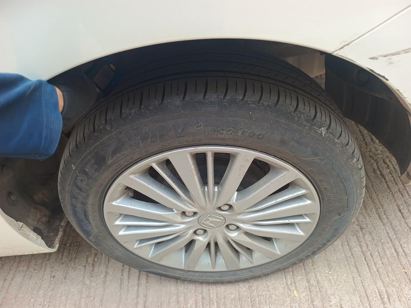 2022 Honda City 1.5L I-VTEC V MT 5TH GEN, Petrol, Manual, 30,029 km, tyre