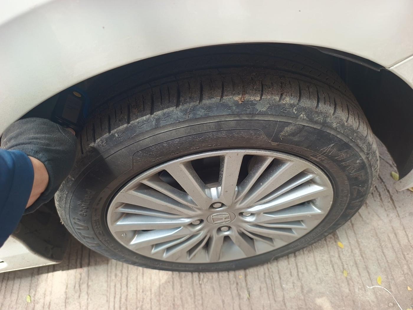 2022 Honda City 1.5L I-VTEC V MT 5TH GEN, Petrol, Manual, 30,029 km, tyre