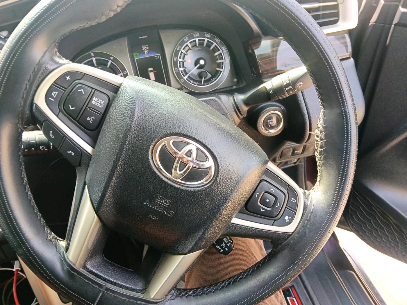 2017 Toyota Innova Crysta 2.8 ZX AT 7 STR, Diesel, Automatic, 1,07,362 km, interior