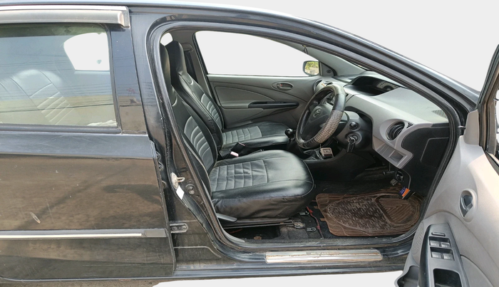 2011 Toyota Etios Liva G, Petrol, Manual, 90,316 km, interior