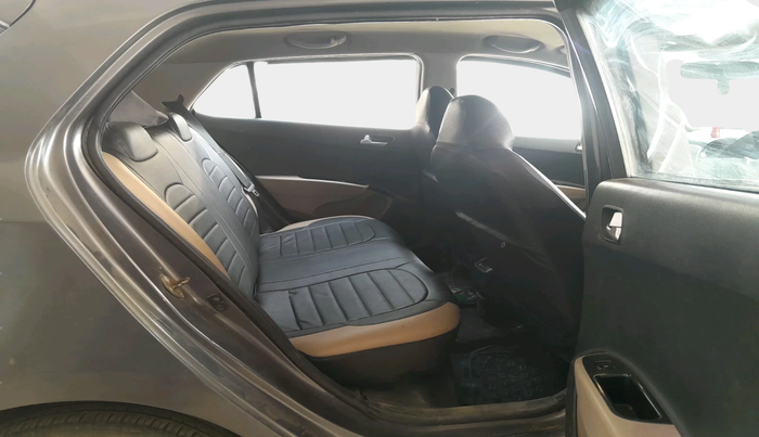 2016 Hyundai Grand i10 SPORTZ 1.2 KAPPA VTVT, Petrol, Manual, 59,111 km, interior