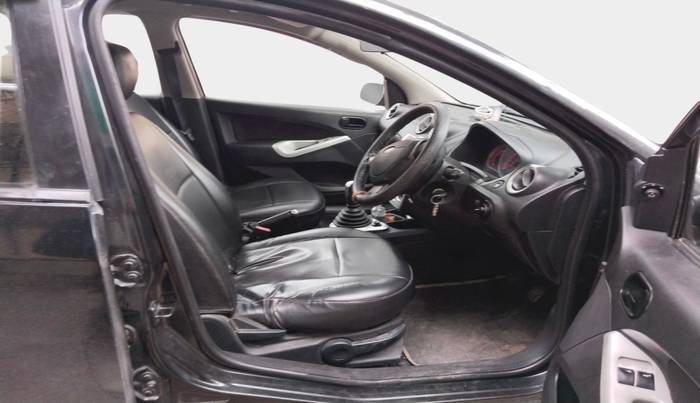 2012 Ford Figo TITANIUM 1.4 DIESEL, Diesel, Manual, 68,448 km, interior