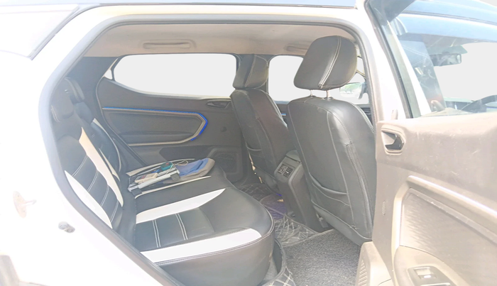 2021 Renault Kiger RXZ MT, Petrol, Manual, 27,498 km, interior