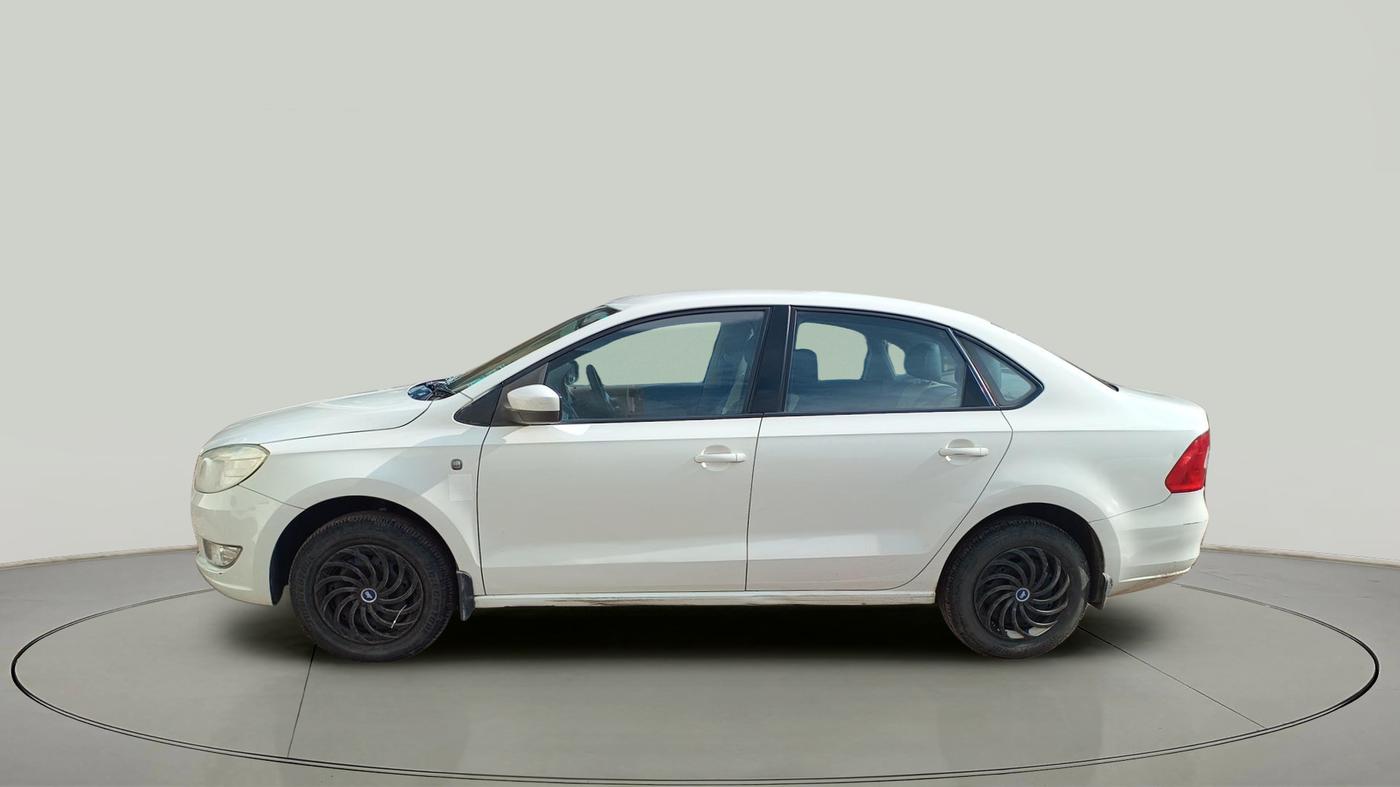 2012 Skoda Rapid AMBITION 1.6 MPI MT, Petrol, Manual, 49,491 km, exterior