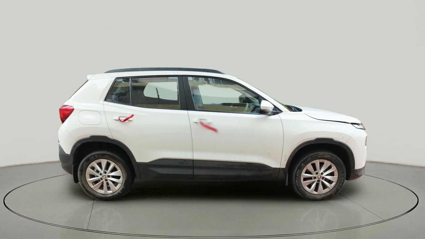 2025 Skoda Kylaq Signature, Petrol, Manual, 5,810 km, exterior