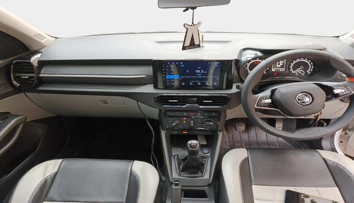 2025 Skoda Kylaq Signature, Petrol, Manual, 5,810 km, interior