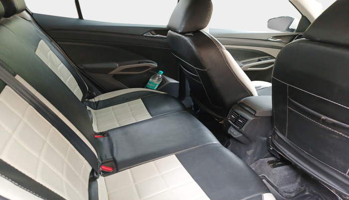 2025 Skoda Kylaq Signature, Petrol, Manual, 5,810 km, interior