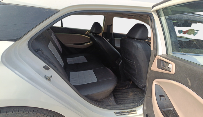 2017 Hyundai Elite i20 SPORTZ 1.2, Petrol, Manual, 1,00,994 km, interior