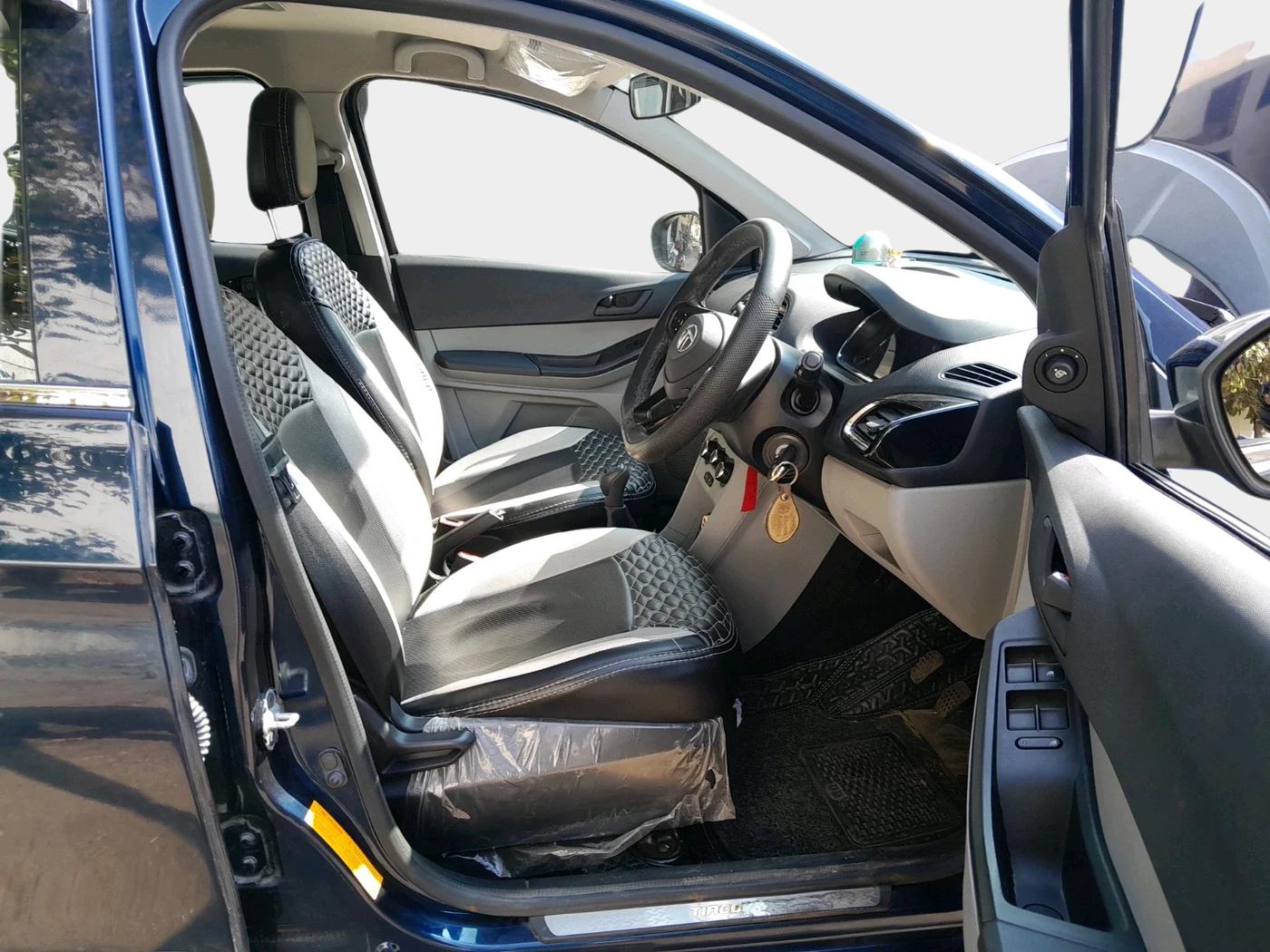 2023 Tata Tiago XT (O) PETROL, Petrol, Manual, 7,935 km, interior