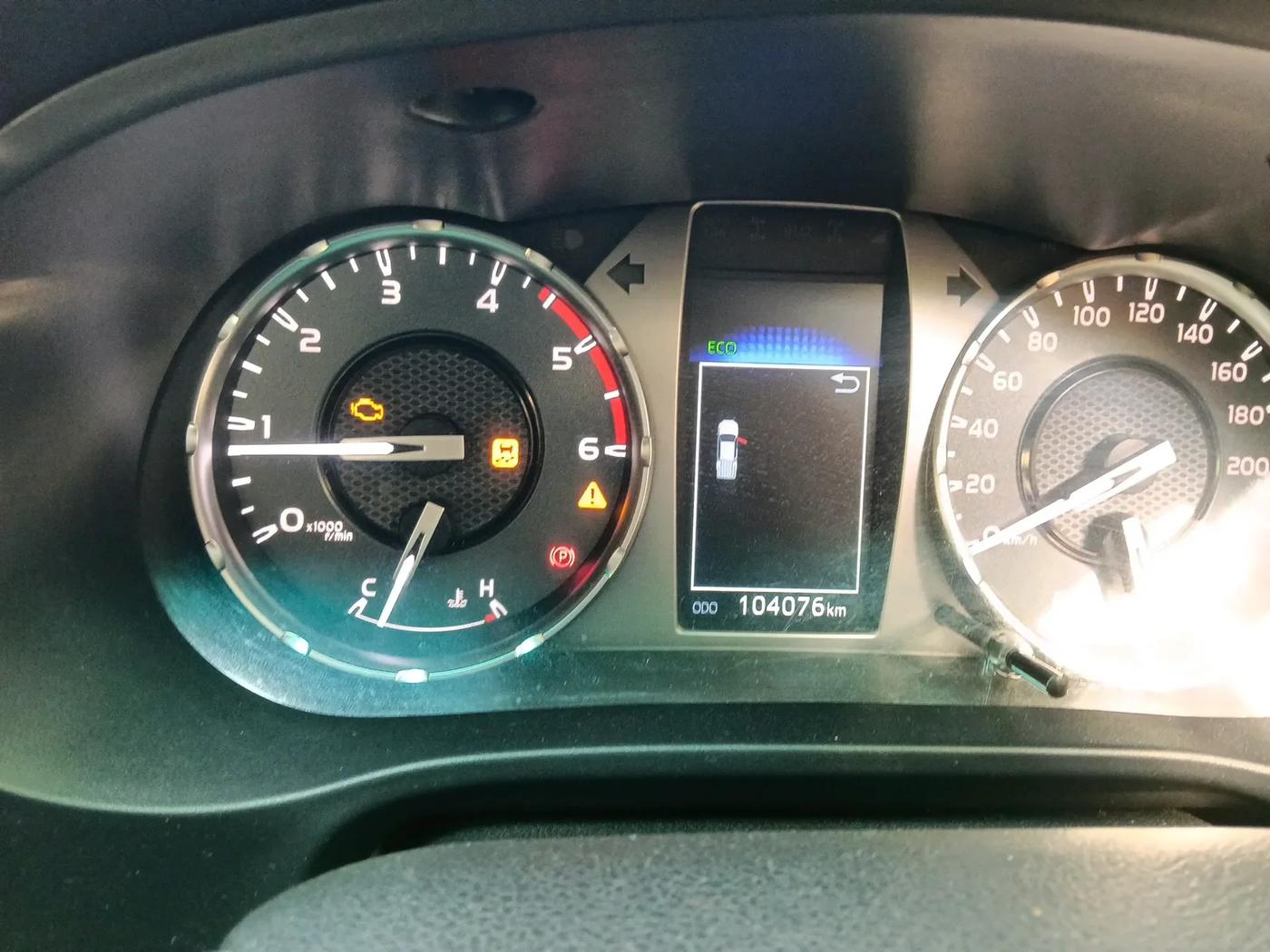 2023 Toyota HILUX HIGH 4X4 MT, Diesel, Manual, 1,12,330 km, interior